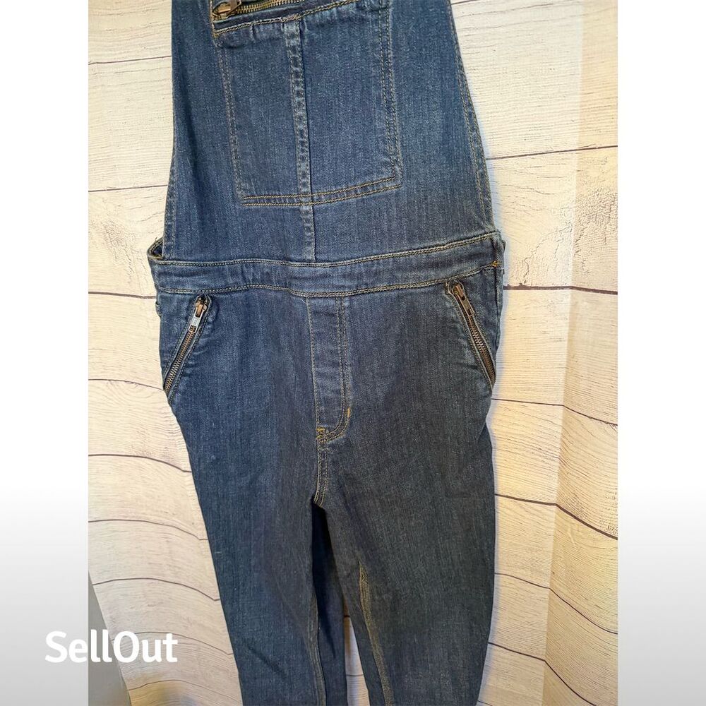 Free People Women's Blue Denim Overalls Size 28 Adjustable Straps Trendy - Picture 2 of 10